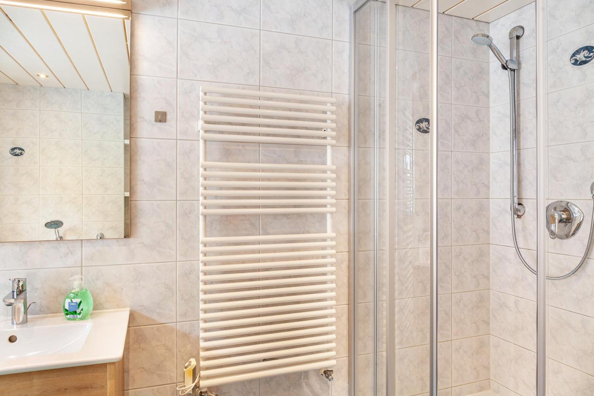 Haus Alpenheim Apartment 3 턱스 외부 사진